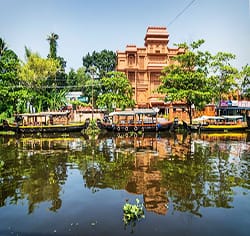 Best of Kerala with Treehouse Stay
